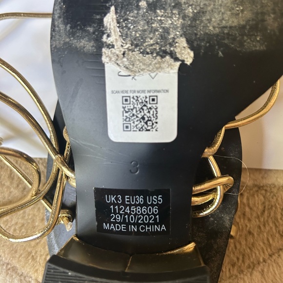 Sandals - Picture 5 of 5